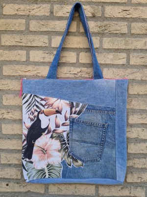 Shopper: Pink Toekan